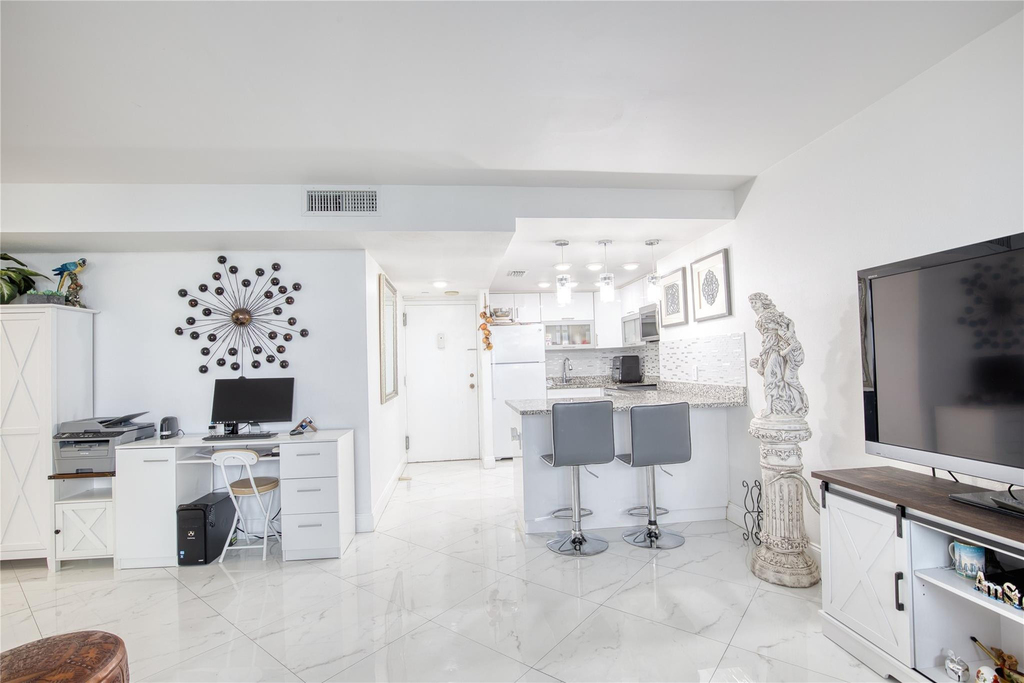 111 Briny Avenue - Photo 15