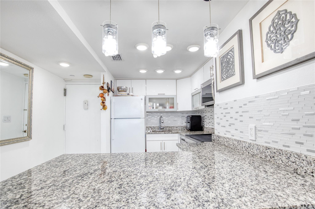 111 Briny Avenue - Photo 4