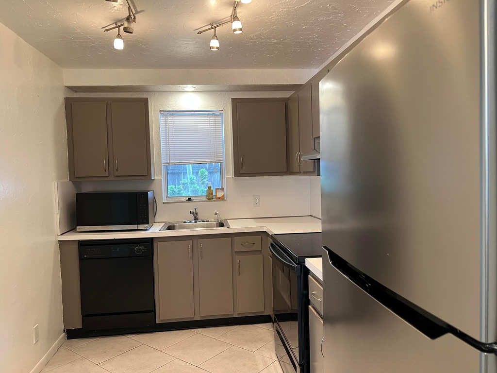 6542 Sw 41st Street - Photo 3