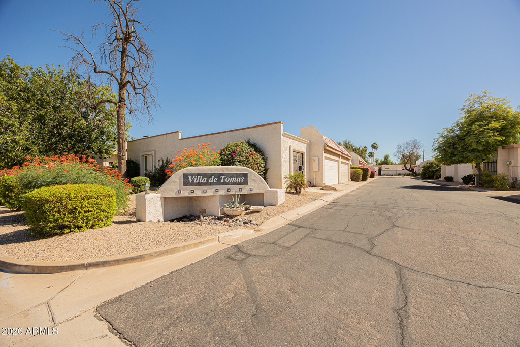 2606 E Windsor Avenue - Photo 0