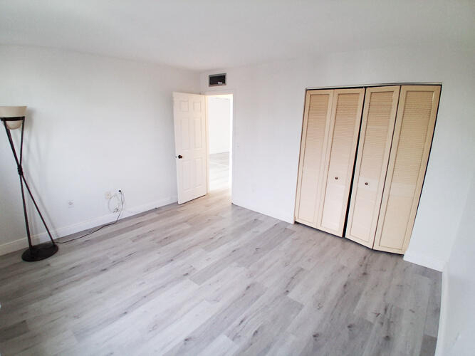 301 Croton Avenue - Photo 8