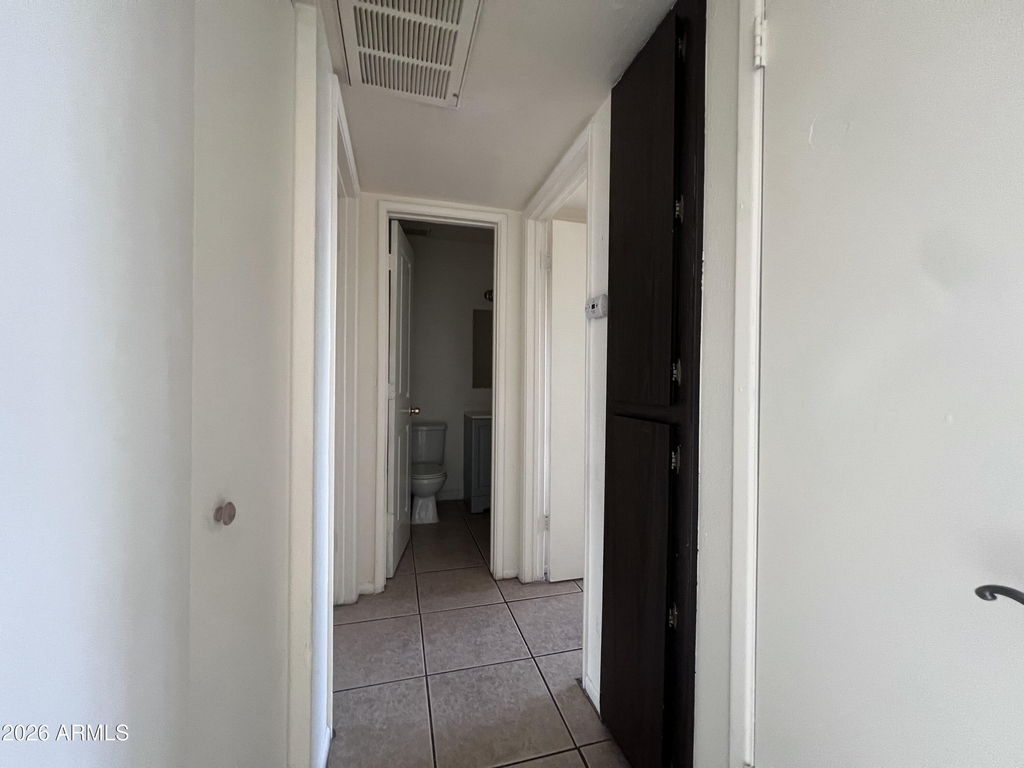 8321 N 61st Avenue - Photo 7