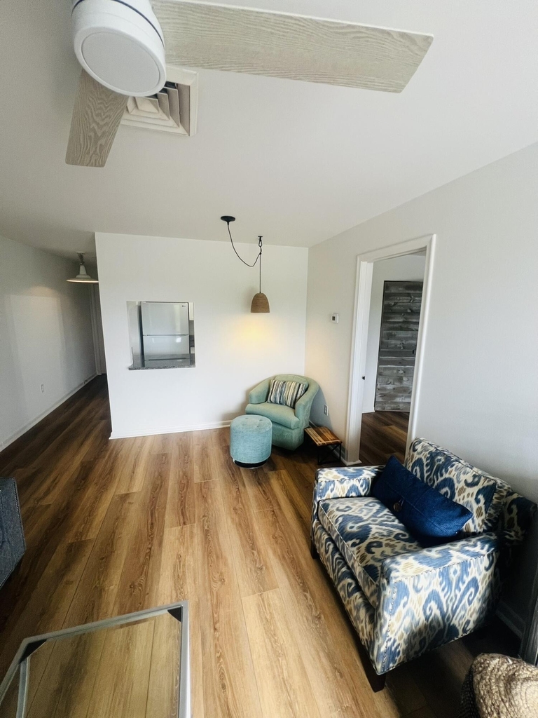 1281 Plaza Circle - Photo 7