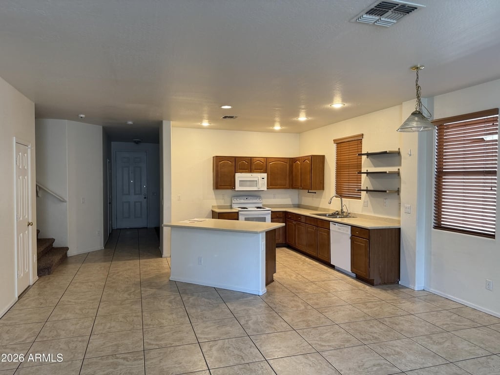 3209 W Saint Catherine Avenue - Photo 3