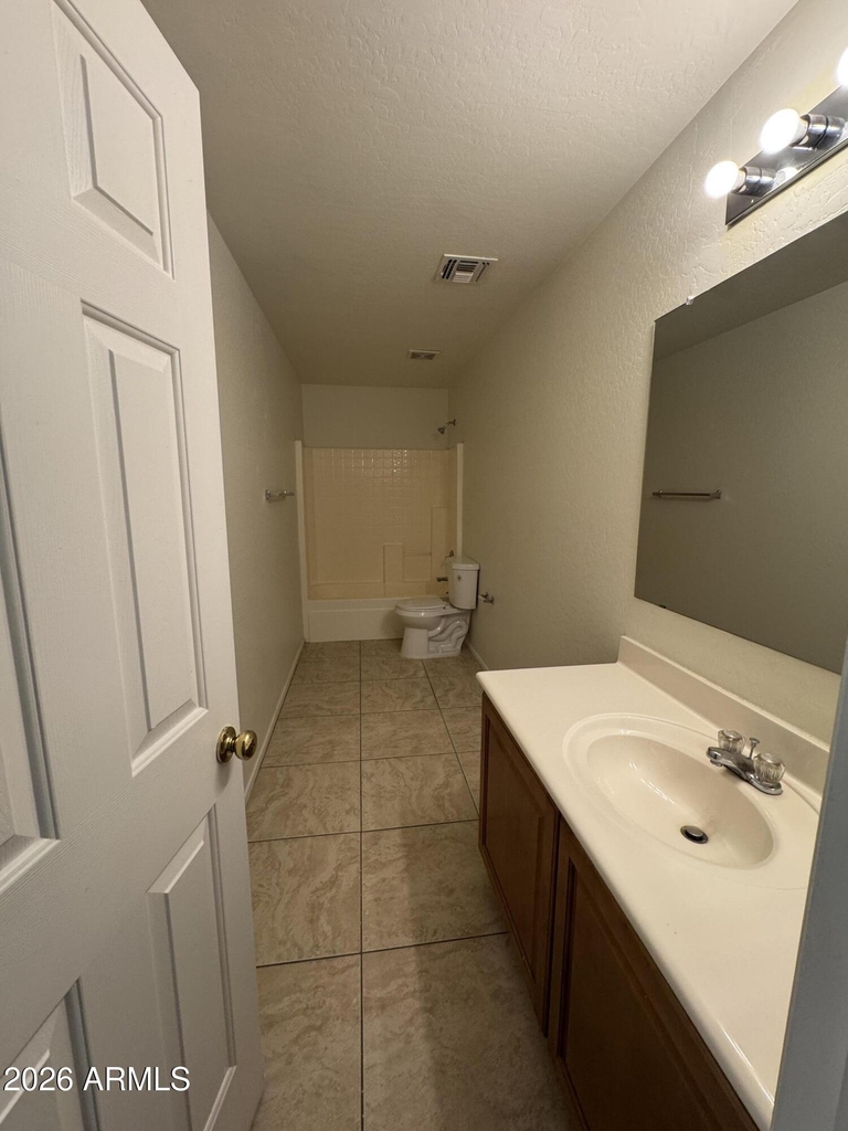 3209 W Saint Catherine Avenue - Photo 18