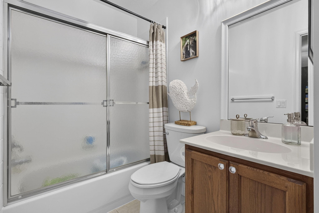 13433 Georgian Court - Photo 16