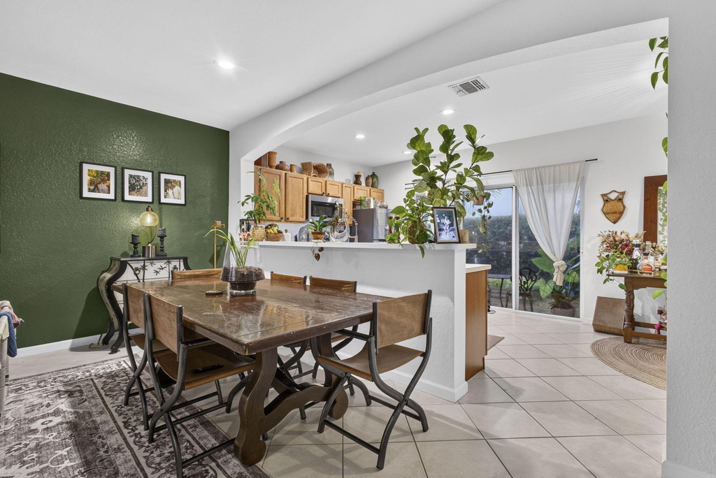 13433 Georgian Court - Photo 5