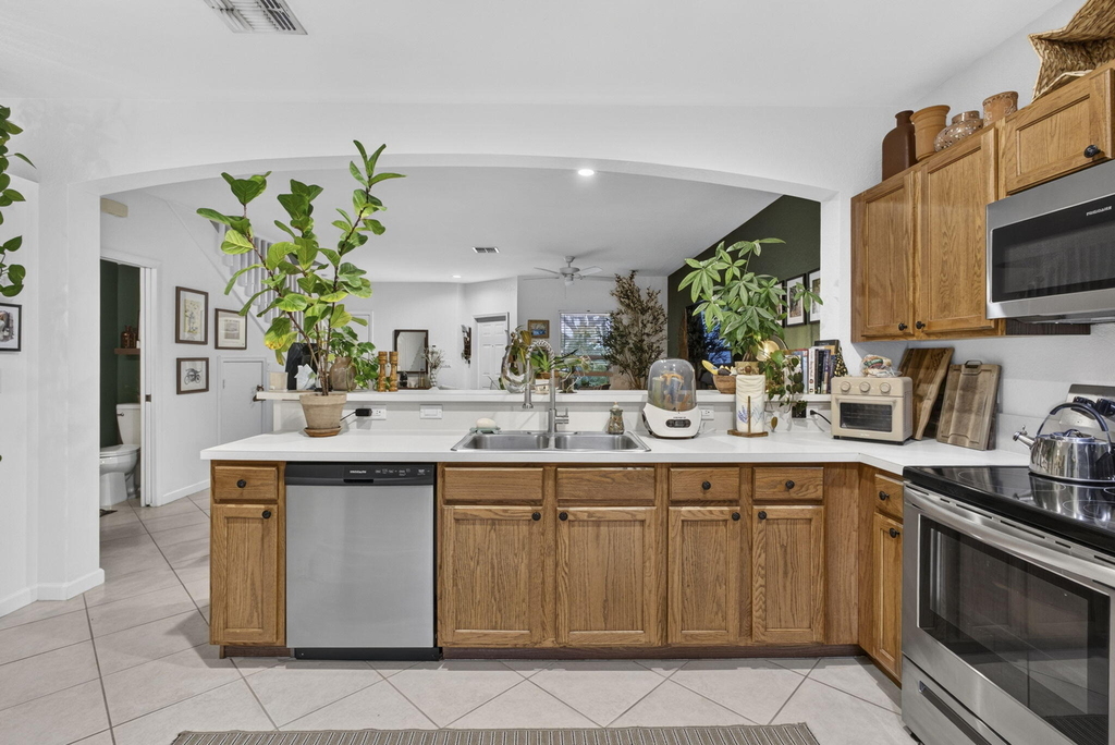 13433 Georgian Court - Photo 10