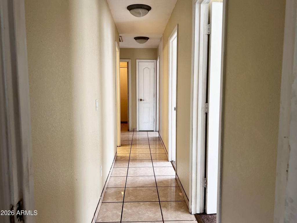 8212 W Apache Street - Photo 10