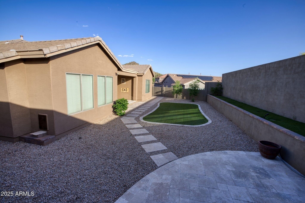 38540 N Vista Hills Court - Photo 11