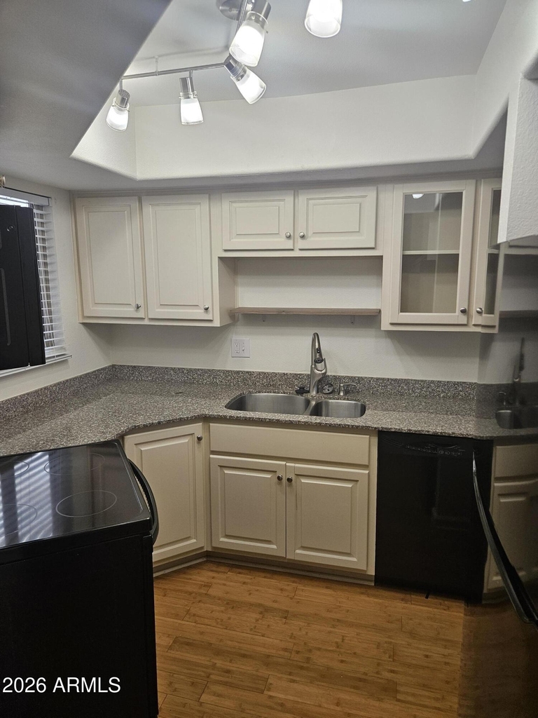 885 N Granite Reef Road - Photo 2