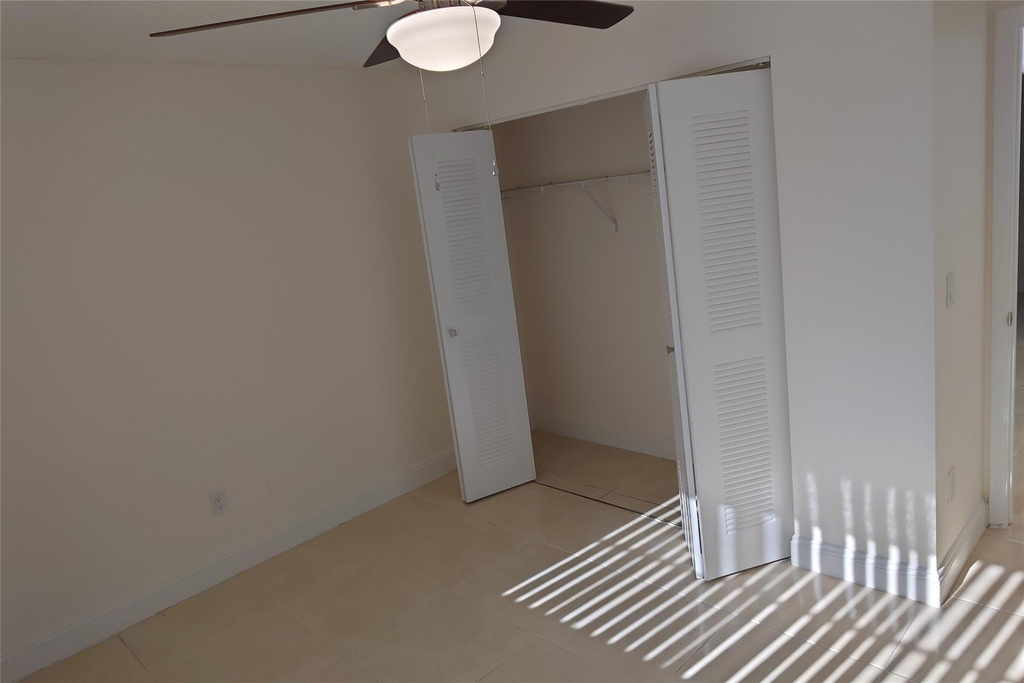 5008 Sw 122nd Terrace - Photo 11