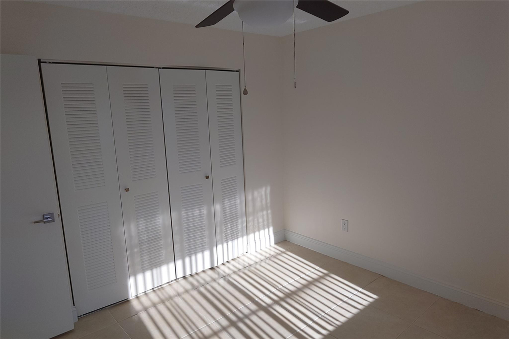 5008 Sw 122nd Terrace - Photo 12