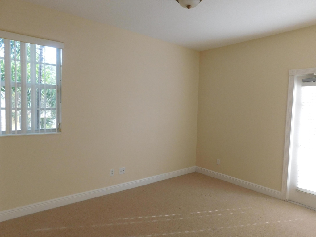 4014 Community Drive - Photo 3