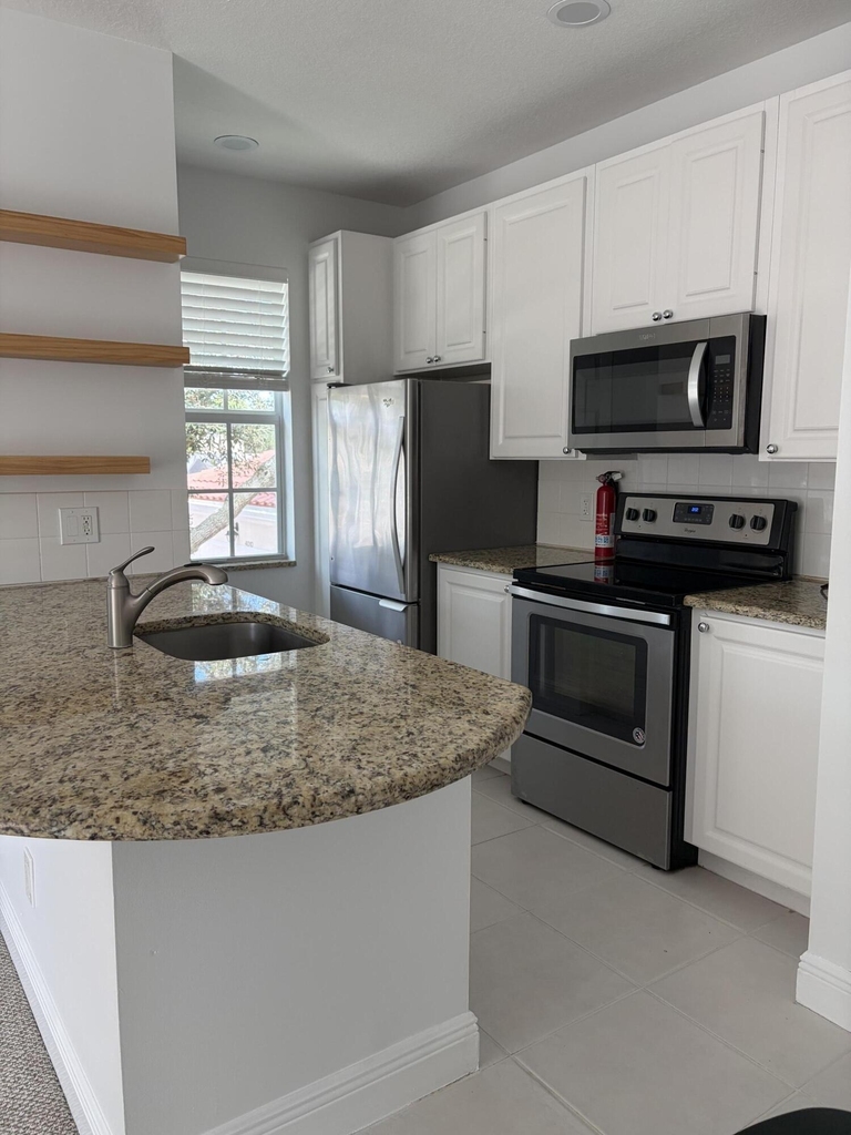 4014 Community Drive - Photo 0