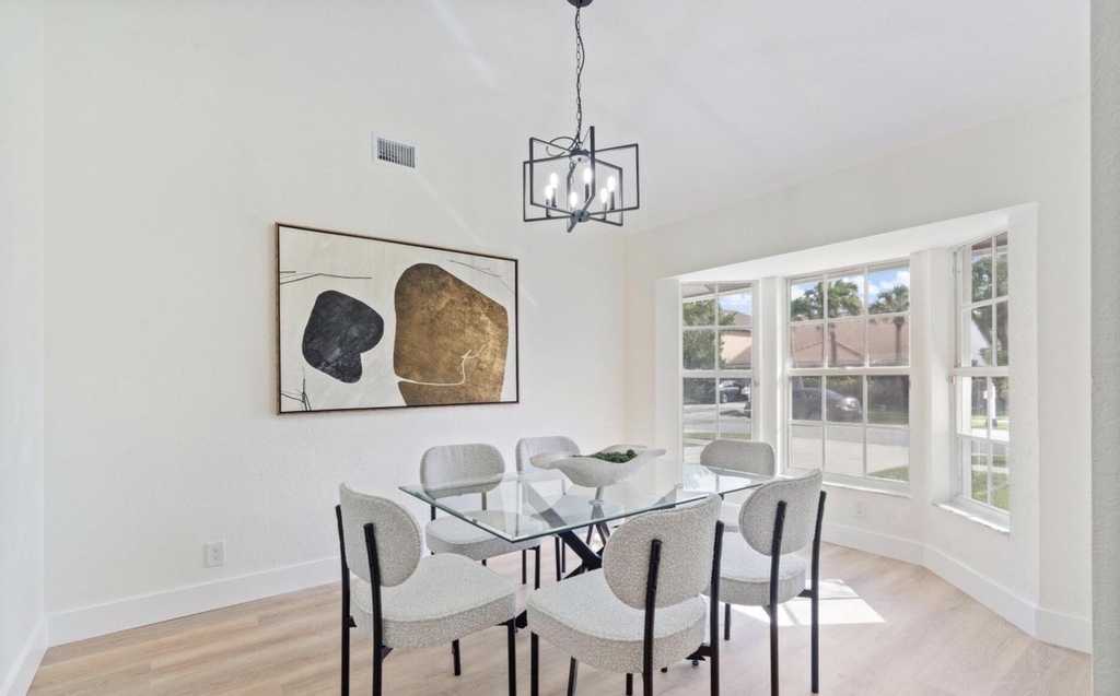 18208 Clear Brook Circle - Photo 4