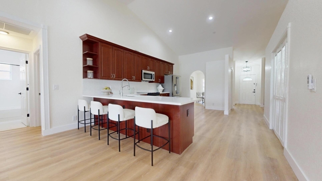 18208 Clear Brook Circle - Photo 3