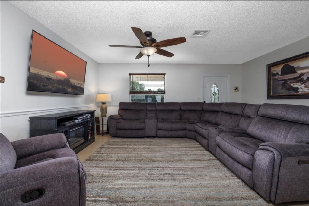 1810 Sw Gemini Lane - Photo 1