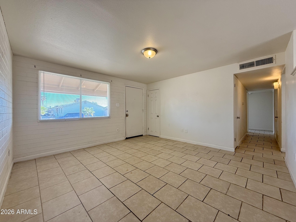 7202 W Glenrosa Avenue - Photo 6