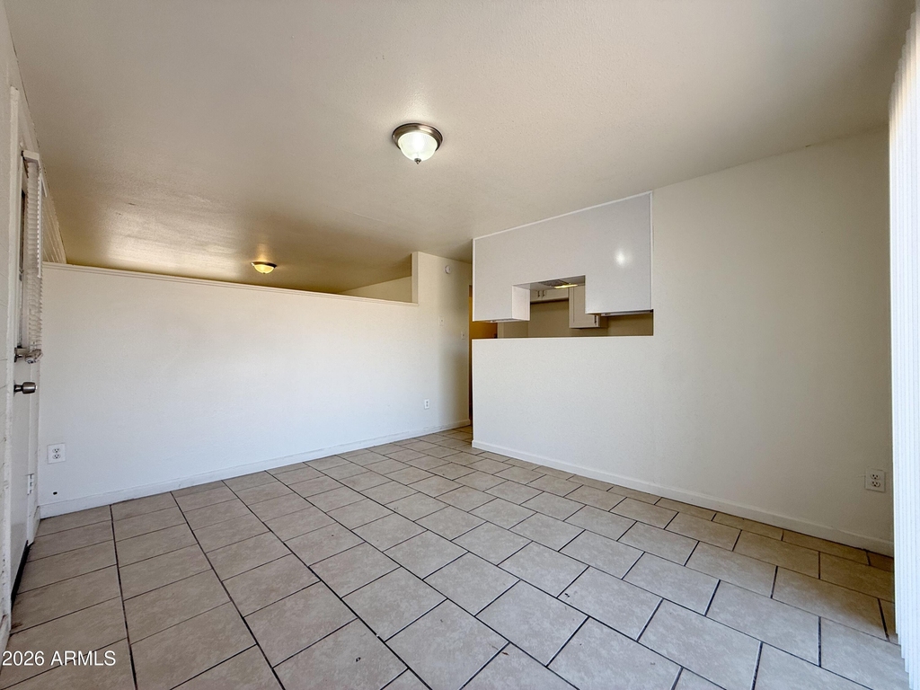 7202 W Glenrosa Avenue - Photo 9