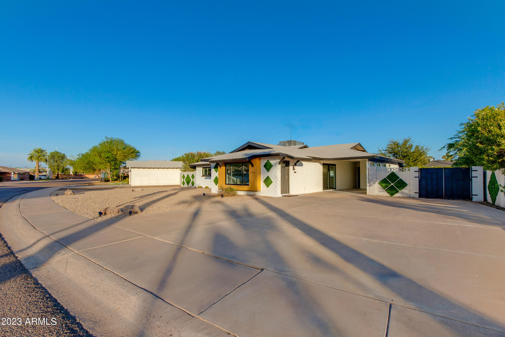 8719 E Rancho Vista Drive - Photo 7