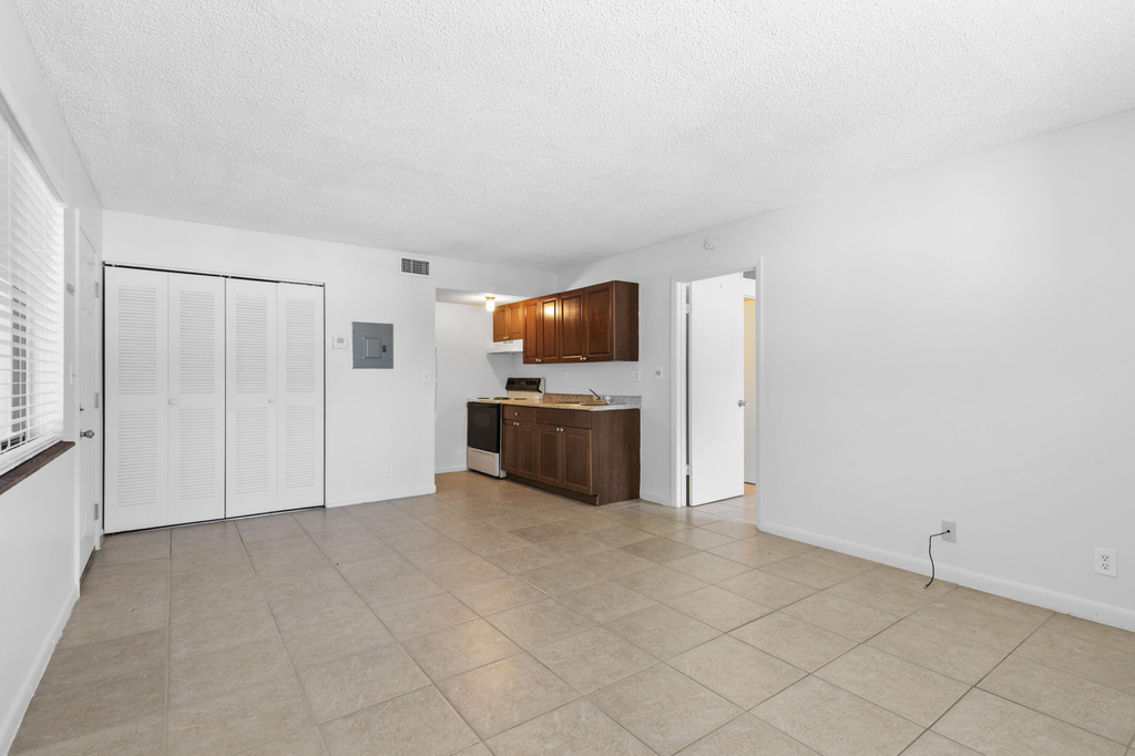 2054 Nw 43rd Terrace - Photo 3