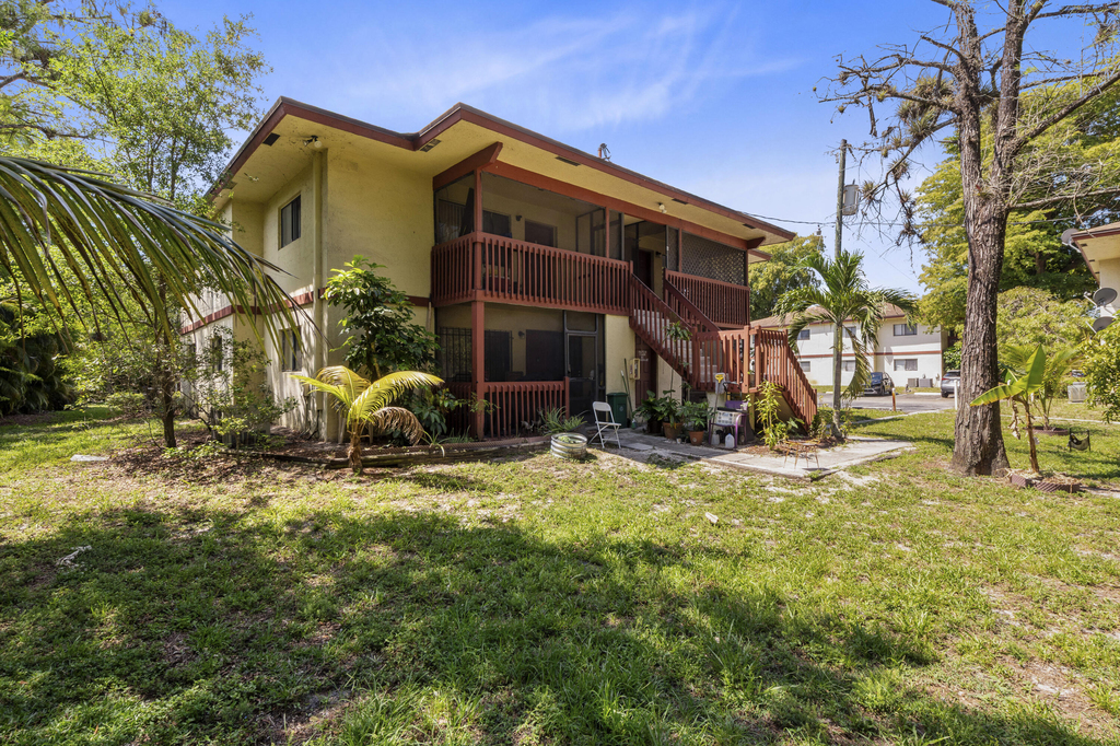 2054 Nw 43rd Terrace - Photo 10