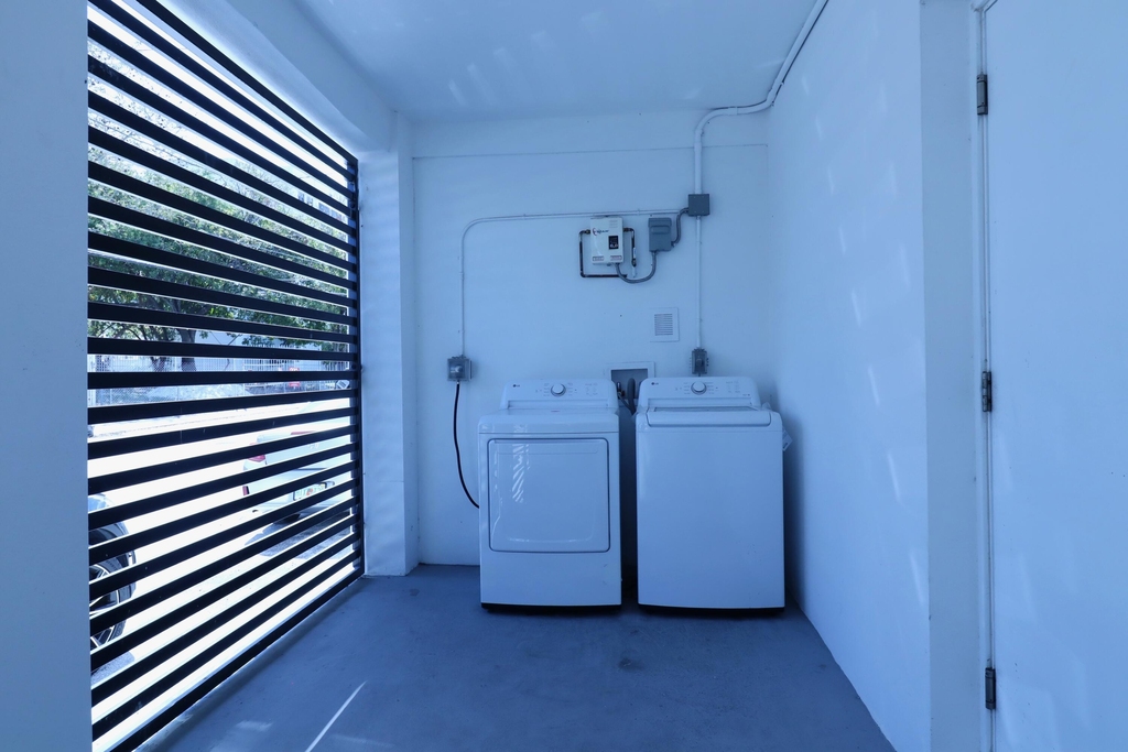 1814 Nw 2nd Court - Photo 6