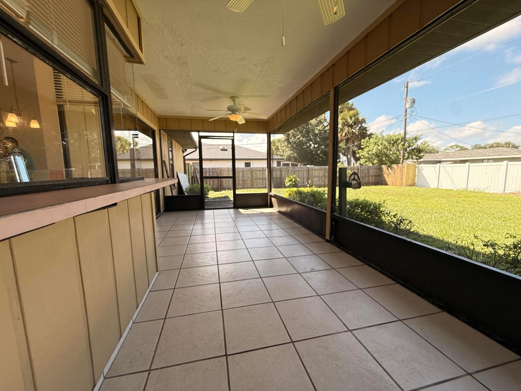 2225 Se Melaleuca Boulevard - Photo 16