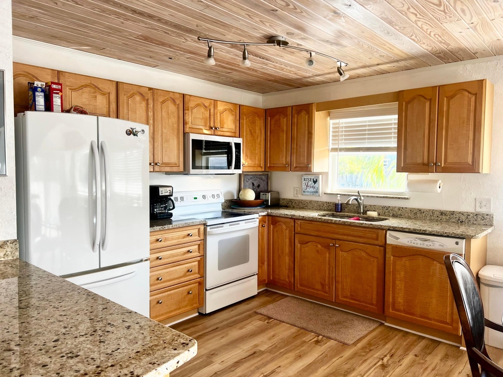 1540 Lantana Lane - Photo 15
