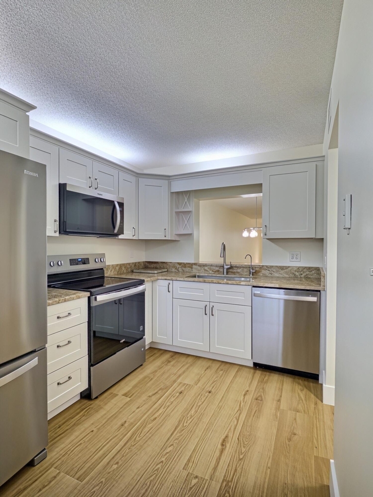 2845 Sw 22nd Avenue - Photo 0