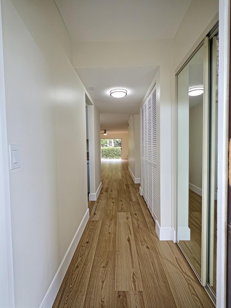 2845 Sw 22nd Avenue - Photo 4