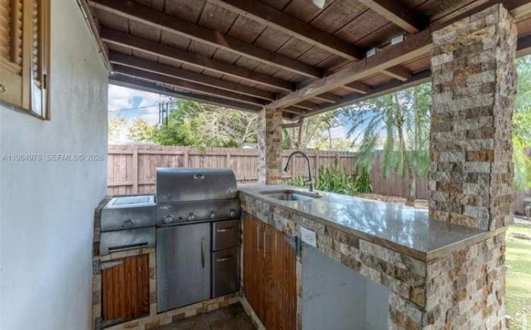 4220 Sw 13th Street - Photo 10
