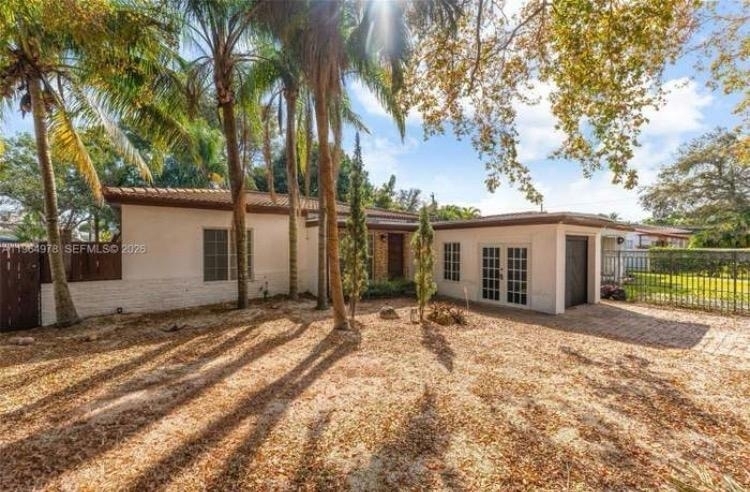 4220 Sw 13th Street - Photo 1