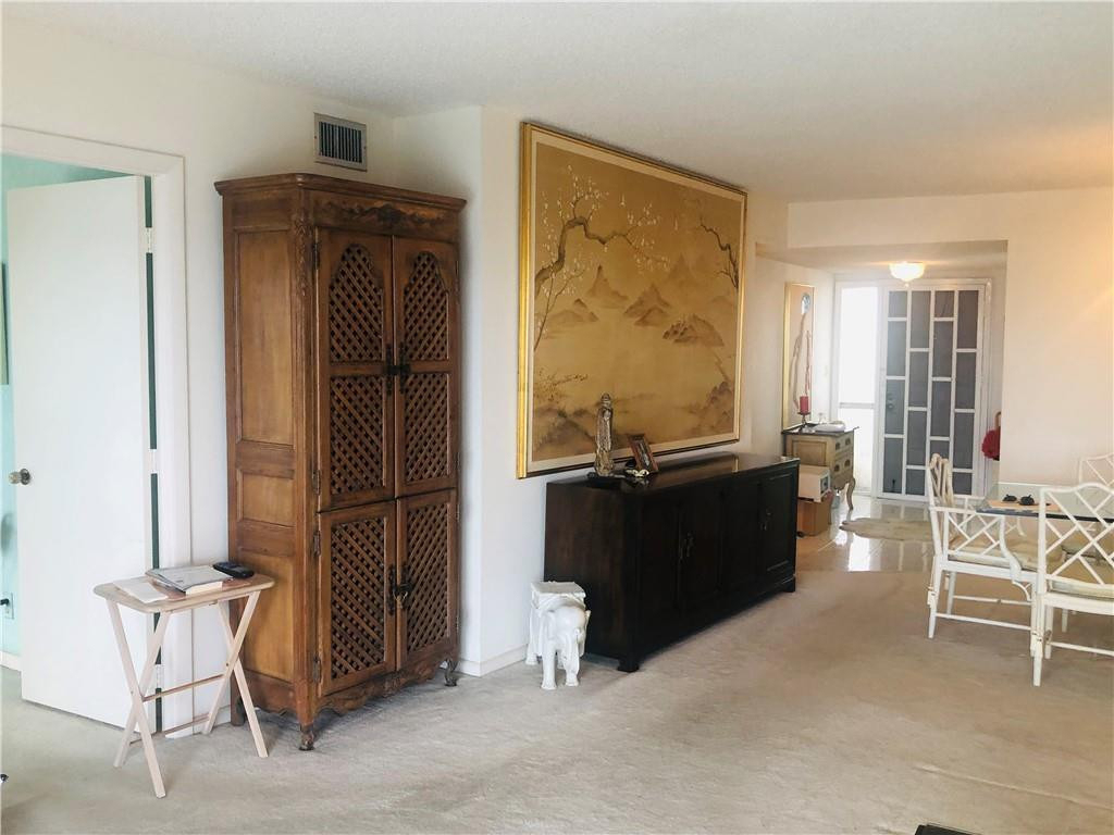 1523 E Hillsboro Boulevard - Photo 40