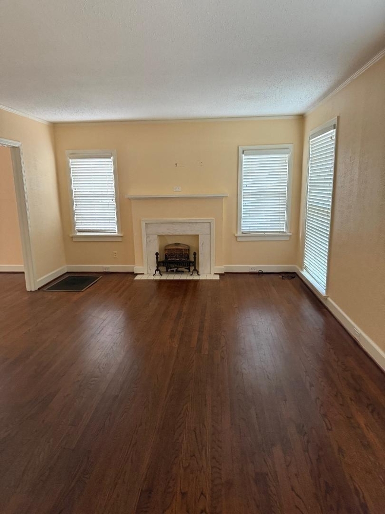 5450 Longview Street - Photo 2