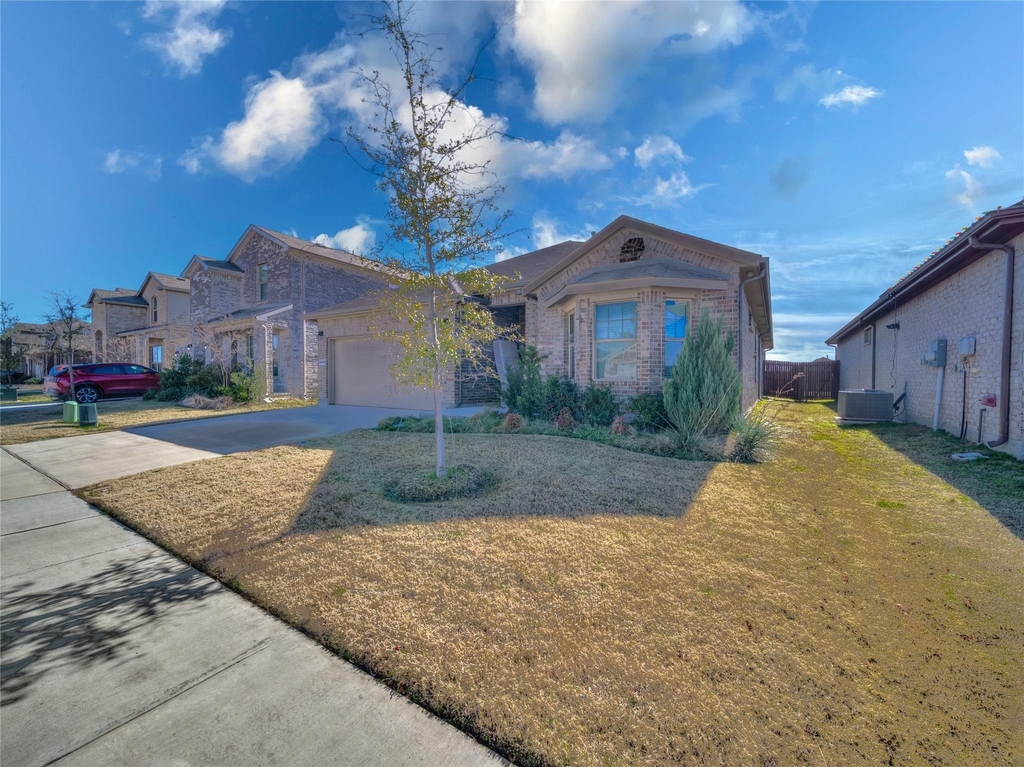 15816 Farringdon Street - Photo 2