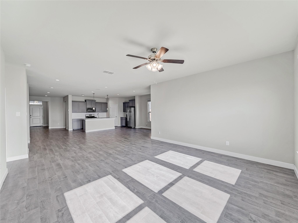 15816 Farringdon Street - Photo 14