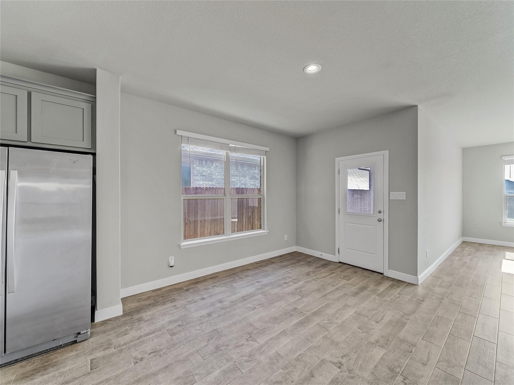 15816 Farringdon Street - Photo 10