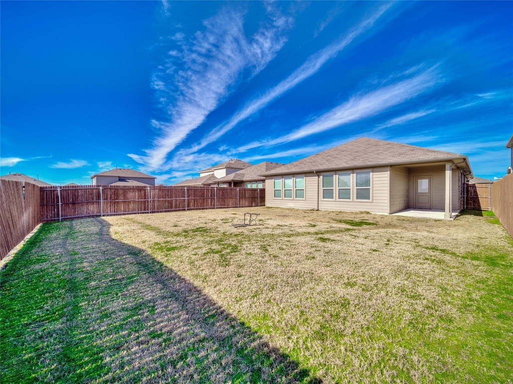 15816 Farringdon Street - Photo 32