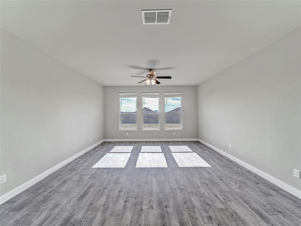 15816 Farringdon Street - Photo 13