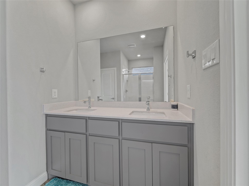 15816 Farringdon Street - Photo 20