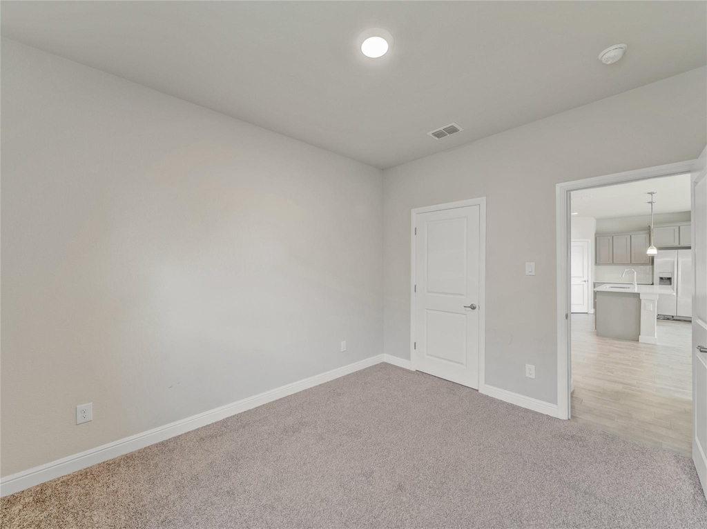15816 Farringdon Street - Photo 30