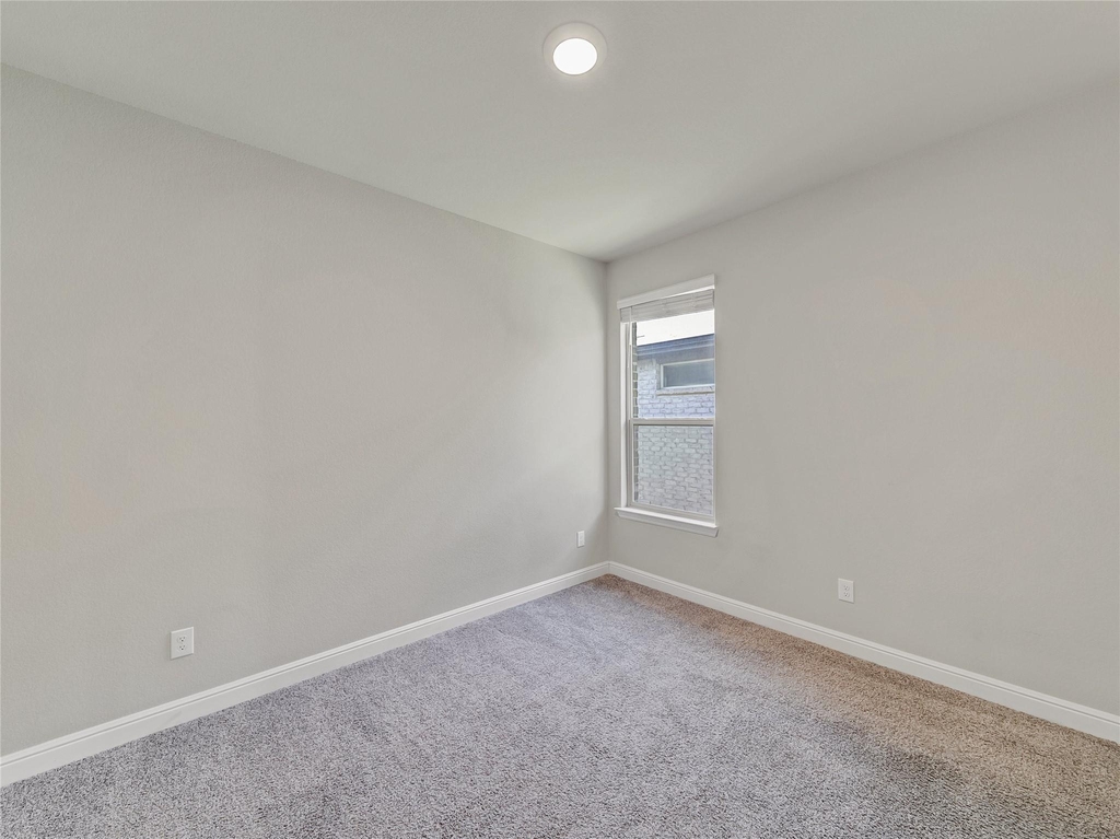 15816 Farringdon Street - Photo 27