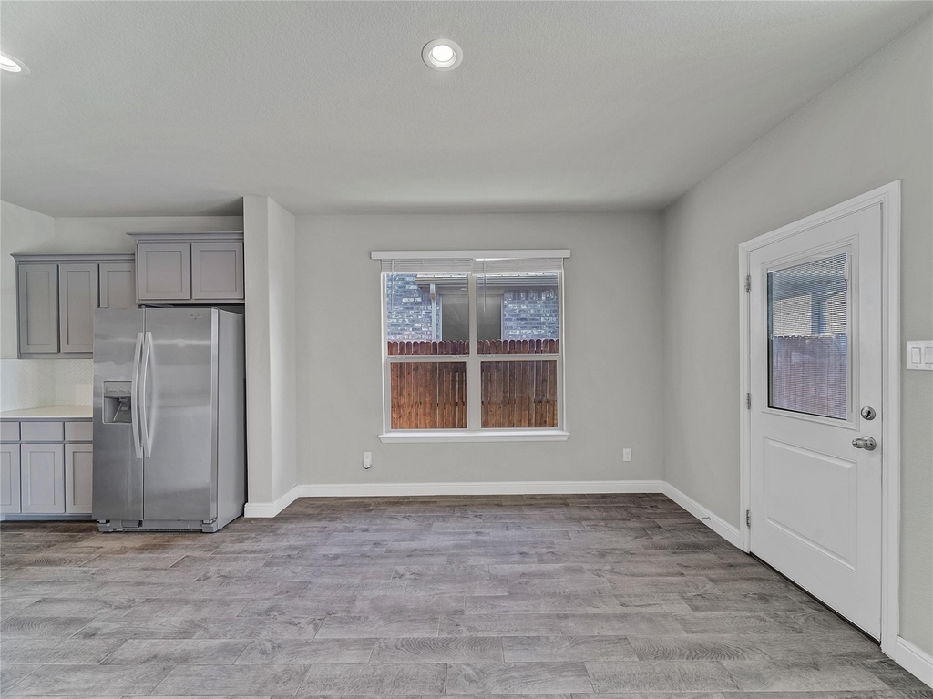 15816 Farringdon Street - Photo 11