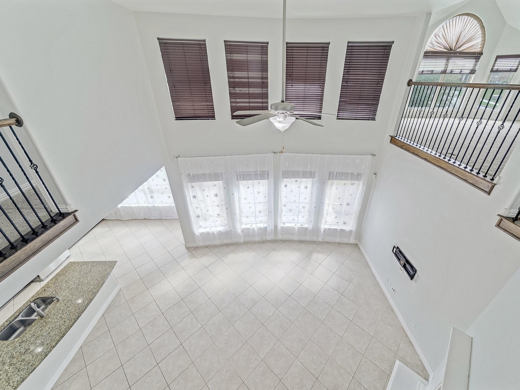 419 Aylesbury Drive - Photo 12