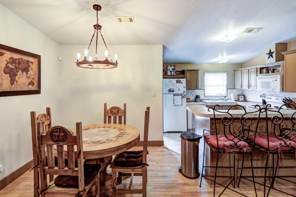 2620 Bryant Street - Photo 2