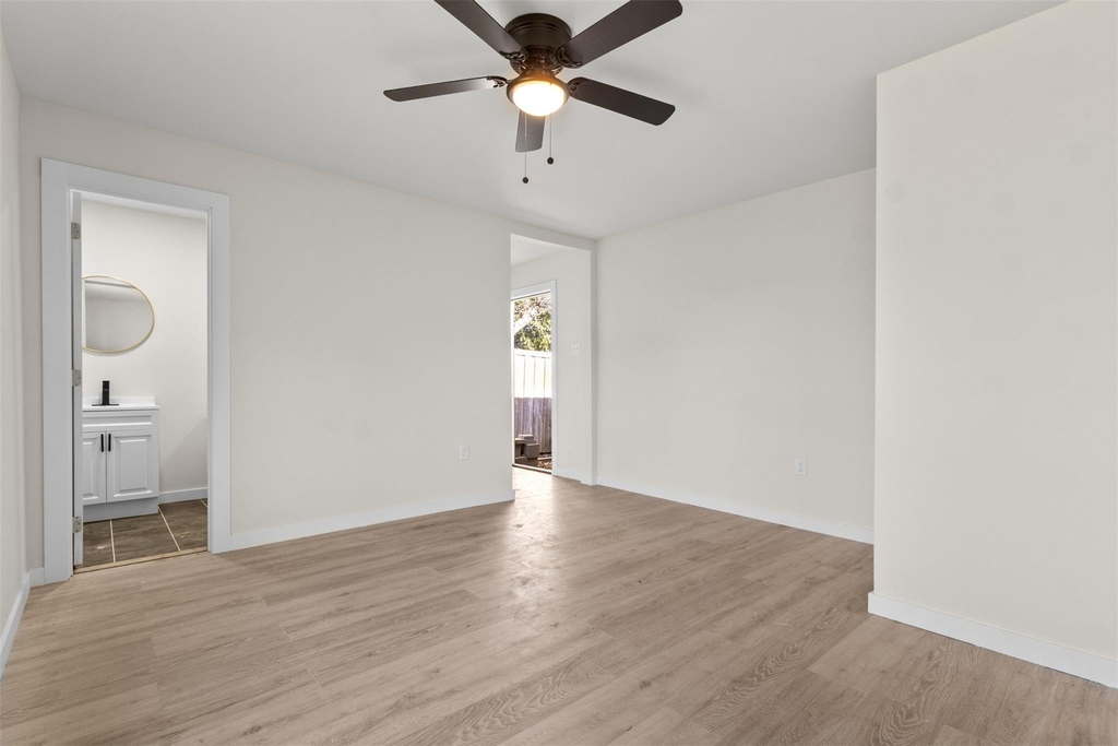 838 Dalworth Street - Photo 6