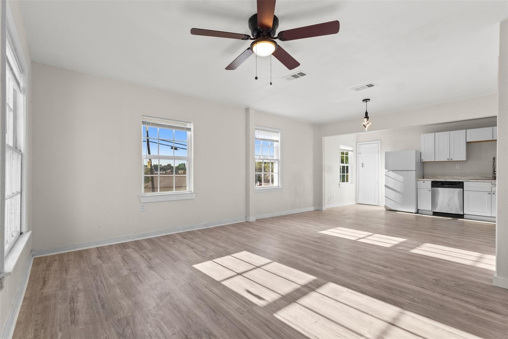 838 Dalworth Street - Photo 2