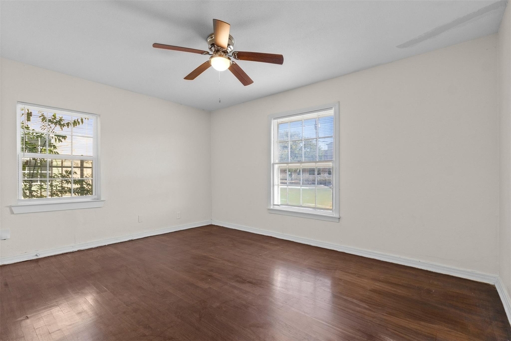 838 Dalworth Street - Photo 8